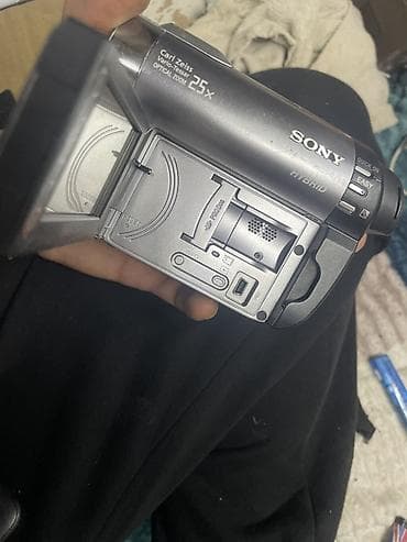 yaxa kamerasi: Salam 2008 ci ilin video kamerasidir batereykasi yoxdur diyənə — 2