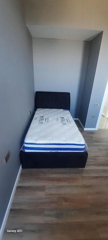 matras tək: Təknəfərlik çarpayı, Bazalı, Matras ilə, Siyirməsiz — 1