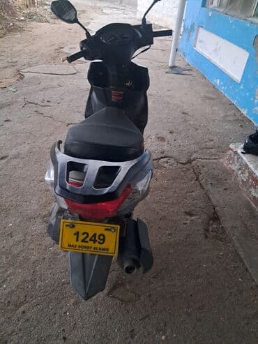 jonway moped: Şəhər daxili rahat və qənaətli hərəkət üçün kompakt skuter — 1