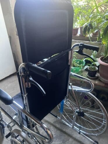 Aş qazanı: Gümüşü rəngdə, arxası və başı üçün yastıqlı əlil arabası. Oturacağı və — 4