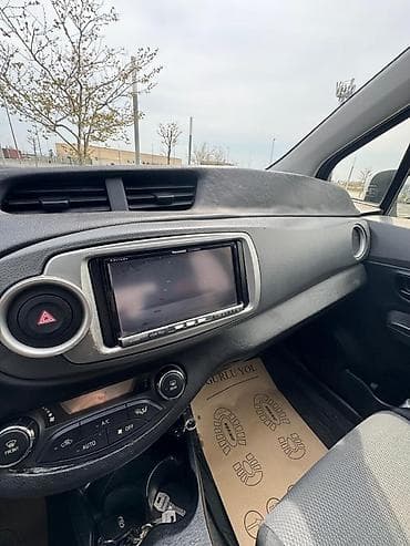 baqaj satilir: Toyota Vitz: 1.3 l | 2012 il Hetçbek — 7