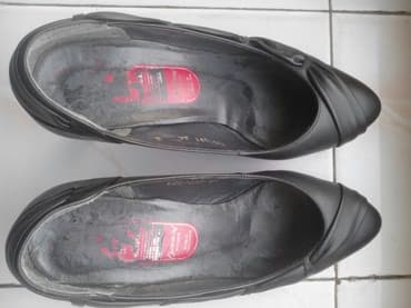 женские балетки с перфорацией: Туфли, Размер: 37.5, цвет - Черный, Б/у — 8