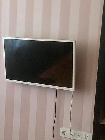 Divar Tipli LED Televizor - Təxminən 32–40 düym ekran ölçüsü -