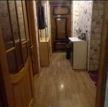 аренда дома на длительный срок: Satılır: həyətli 1 mərtəbəli ev Ünvan və ətraf mühit: - Şəhər — 11