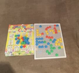 uşaqlar üçün keçə şap şapları: Mozaika ve pazl Knopkali mozaika: numunede gosterilen sekile yugun — 2