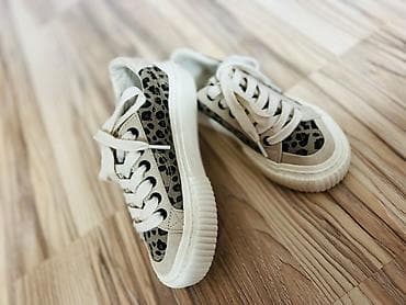 ayaggabı: Zara kids. 32 ölçüdür. 1 dəfə geyinilib. Əla vəziyyətdədir. Dəyərindən — 6