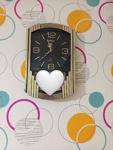 Divar saatları, Elektron