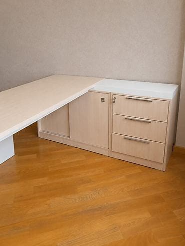 Ofis üçün L‑şəkilli iş masası və saxlama bloku - Rəng/tekstura: açıq — 3