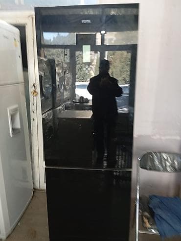 2 qapılı Vestel Soyuducu Satılır, rəng - Qara