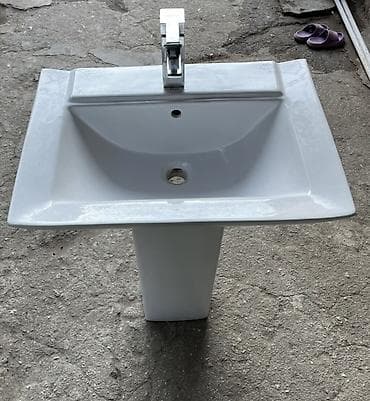Pedestal tipli hamam çanağı (rakovina) - Material: keramik, parlaq ağ lalafo.az -da Pedestal tipli hamam çanağı (rakovina) - Material: keramik, parlaq ağ