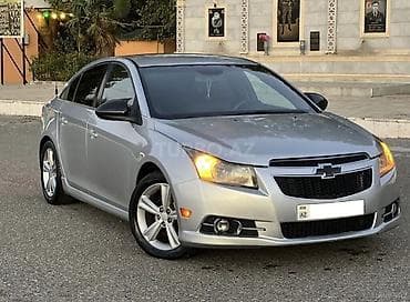 275 45 20: Chevrolet Cruze: 1.4 l | 2014 il 257063 km Sedan — 2