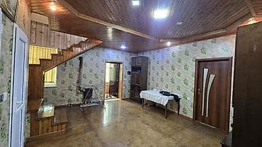 memar ecemide ev alqi satqisi: 2 mərtəbəli həyət evi - Tikili: daş divarlı, möhkəm konstruksiya; — 1