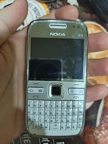 nokia e63: Nokia E72, < 2 GB Memory Capacity, rəng - Ağ, Düyməli — 1