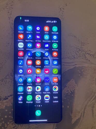 Lincoln: Xiaomi Mi 11 Ultra, 256 ГБ, цвет - Черный, 
 Беспроводная зарядка — 2