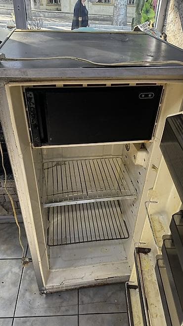 soyuducu silver: Ticarət üçün vitrin tipli soyuducu - Tip: Tək qapılı, şaquli — 2