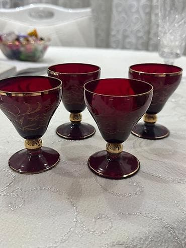 Qədəhlər, rəng - Qırmızı, Şüşə, 4 ədədli dəst