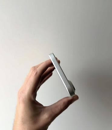 iphone 8pulus: IPhone 16, 128 GB, Ağ, Zəmanət, Simsiz şarj, Face ID — 8