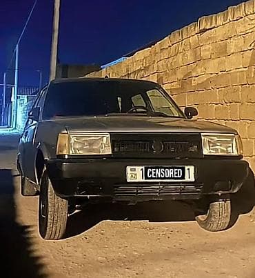 Satılır: 4 qapılı sedan Xüsusiyyətlər: - Gövdə: sedan, 4 qapı, arxa