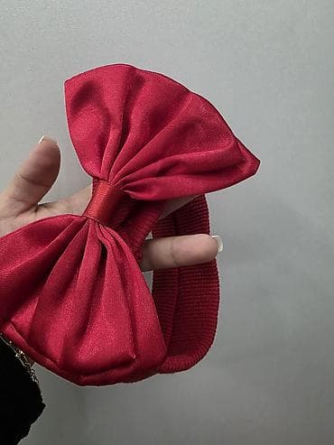 Uşaq üçün qırmızı ziyafət donu və saç lentindən ibarət dəst. - Rəng — 3