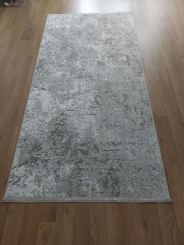 koridor: - Müasir dizaynlı xalça/rəzgil. - Rəng palitrası: açıq boz, gümüşü və — 1