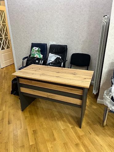 kompyuter stol: Yeni, İşçi üçün, Kvadrat masa — 1