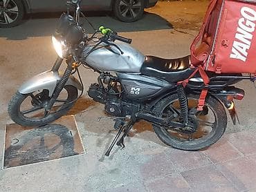 M50 motosiklet + çatdırılma çantası - Model: M50 (50cc sinfi) - Rəng — 2