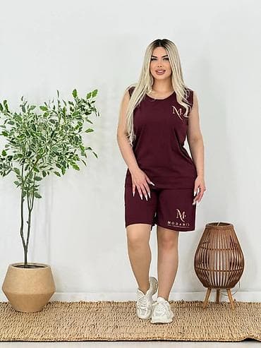 desd geyimler: Qadınlar üçün 2 parça şortlu dəst - Model: qolsuz köynək + dizə yaxın — 5
