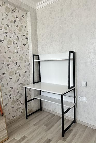 divar ref: 📌 Tələbə/Yazı Stolu Satılır (Çox az işlənib) Tələbəliyim bitdiyi üçün — 1