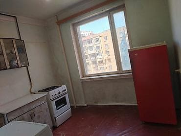 bine sovxoz evler: Bakı, 8-ci mikrorayon, 2 otaqlı, Köhnə tikili, m. Azadlıq Prospekti, 65 kv. m — 8