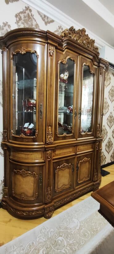 bufet bileceri: Qonaq otağı üçün, Açılmayan, Dördbucaq masa, 8 stul — 4