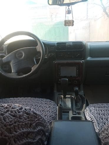 trakdor t 28: Isuzu Rodeo/Amigo (təxmini 1998–2002 buraxılışı) SUV - Kuzov: 5 — 4