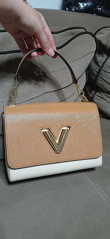 louis vuitton çanta: Louis Vuitton V Tote çiyin/əl çantası - Material: Epi dəri — 1