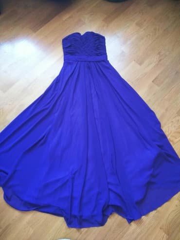 Paltolar: Don ziyafət geyimi Bənövşəyi rəngli ziyafət donu.1dəfə geyinilib.Alza — 1