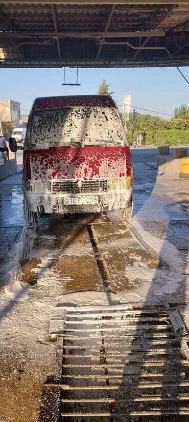 maşın üçün çexollar: Yükdaşıma üçün geniş həcmli qapalı furqon. - Korpus: qapalı — 2
