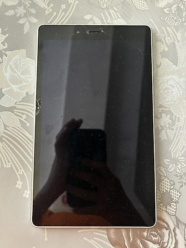 mercedes mikro: Samsung Galaxy Tab A (8.0”) planşet - Korpus: metal arxa panel, gümüş — 4