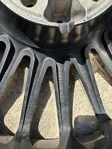 passat disk: Məhsul: 20 düymlük yüngül lehimli disk (orijinal Mercedes dizaynı) — 4