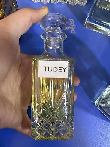 Kristal şüşə flakonlu ətir – “TUDEY” - Şüşə: Aşağı hissəsi kəsimli