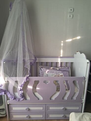 Oğlan və qız üçün, Dördbucaq, Beşik, Dəst ilə, Matras ilə, Yellənmə mexanizmsiz