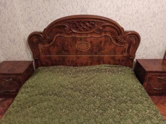 Pufiklər: İkinəfərlik çarpayı, 2 tumba, İtaliya, İşlənmiş — 2