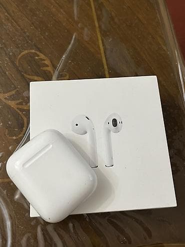 Apple AirPods (2-ci nəsil) – Şarj qutusu ilə Model: A2032/A2031