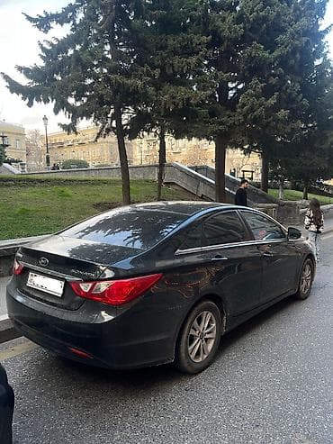 qazel baki merkezi: Hyundai Sonata: 2 l | 2012 il Sedan — 2