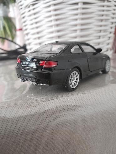 BMW M3 Coupe diecast model maşın - Model: BMW M3 Coupe (E92 dizaynı) — 2