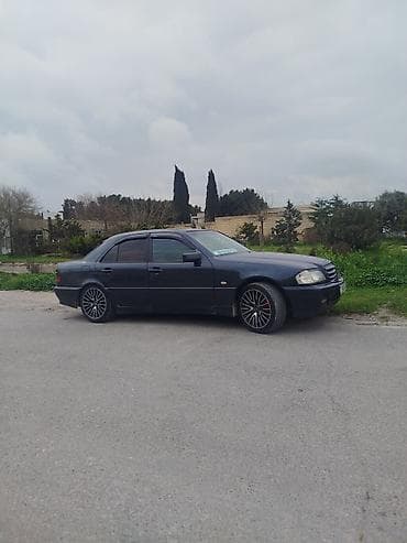 mercedes c 220: Mercedes-Benz 220: 2.2 l | 1998 il Sedan — 1
