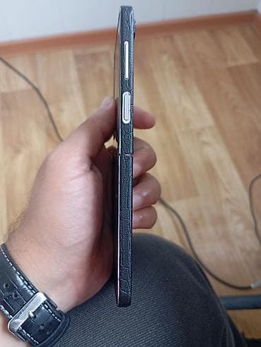 sade ekran: Samsung Galaxy Z Flip 5, 256 GB, rəng - Qara — 5