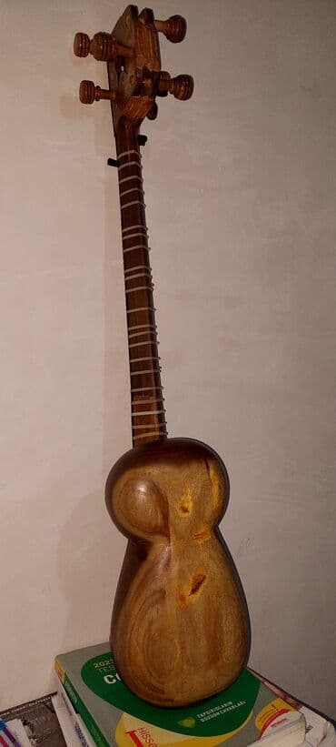 VAZ (LADA): Məhsul: Tar (Azərbaycan milli simli musiqi aləti) Təsvir: - Tam ağac — 1