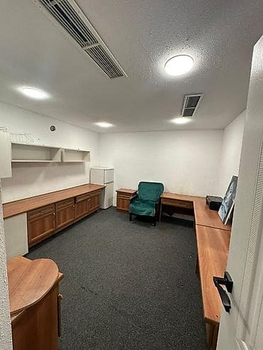 bti nerimanov: 3 otağdı + 1 konfrans zalı + 2 tualet + 1 hamam tualet + 1 kuxna yemek — 9