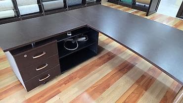 Офисные столы: Для директора, Угловой стол — 3