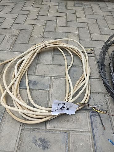 Divar kağızları, oboy: Elektrik kabelləri dəsti - Qara kabel: özünüdaşıyan izolyasiyalı xətt — 4