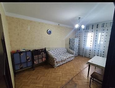 Yeni Günəşlidə D massivində bazarstore ilə üzbəüz 9 mərtəbəli binanın