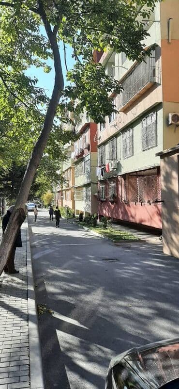 ağdaşda ucuz ev: Bakı, 3 otaqlı, Köhnə tikili, m. Xalqlar Dostluğu, 73 kv. m — 1